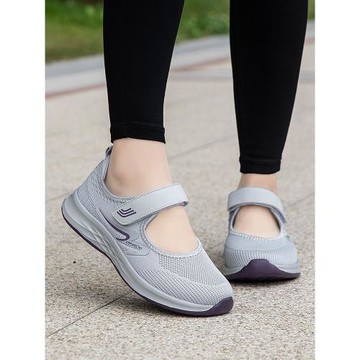 張凱麗方口鞋女秋季透氣中老年舒適軟底防滑運動老人健步媽媽涼鞋