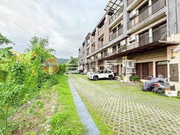 頭城青雲賦透天、門口好停車頂樓露台｜買屋買地找志源｜宜蘭縣頭城鎮青雲路二段