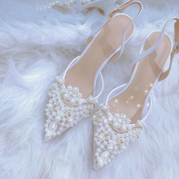 婚鞋2025夏季復古氣質珍珠白色新娘鞋中空包頭尖頭涼鞋細跟高跟鞋