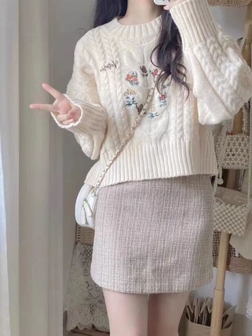 毛衣衫日系復古刺繡小花溫柔軟糯女小眾設計感短款小個子新款