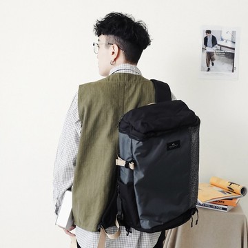 【DOUGHNUT】15吋 防潑水 大後背包/斜揹/手提 3用 Sturdy-黑 SH