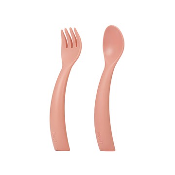 FLYTTA FADI 幼兒餐具組 圓弧設計 特殊S型叉身  叉子+湯匙  杏桃奶油粉  1組