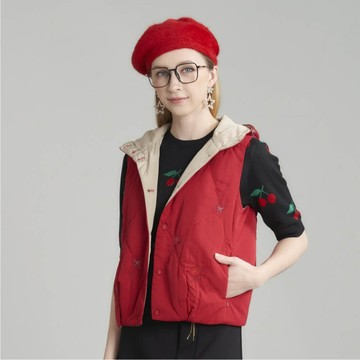 CLL巧玲瓏 菱格繡花連帽背心 5204118