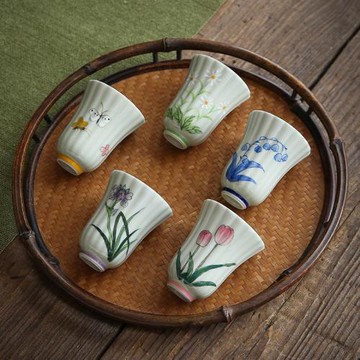 茶室專用中式手繪品茗杯陶瓷功夫茶具女花瓣主人杯仿古水墨聞香杯