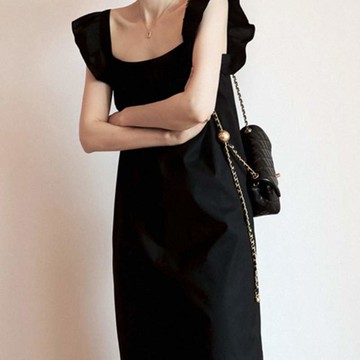 高級感輕奢小禮服2022夏裝新款法式復古方領小黑裙氣質無袖連衣裙