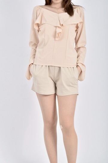 加購優惠(M) fashion質感一字領長袖杏色上衣