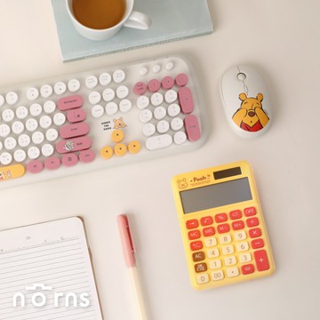 【迪士尼小熊維尼 辦公學習必備雙寶💕享93折】無線鍵盤滑鼠組x1.計算機x1