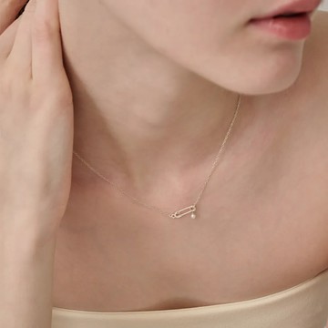 LESIS｜Lil' Pin Necklace 小別針垂墜小珍珠銀鏈