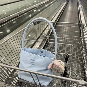 2025今年流行夏天時尚通勤包托特包手提小包尼龍腋下包包女水桶包