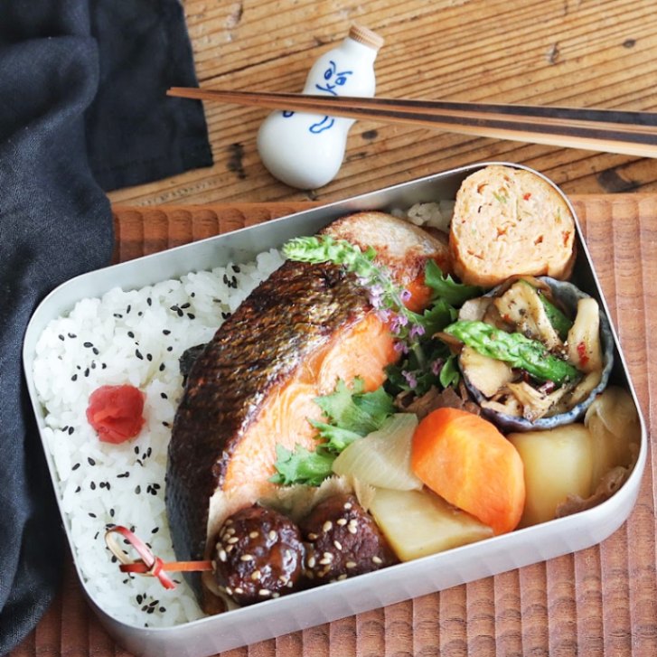 肉じゃが 1パック  無添加 和食 おかず 冷凍食品 煮物 惣菜 冷凍総菜 おつまみ お弁当 家飲み 総菜