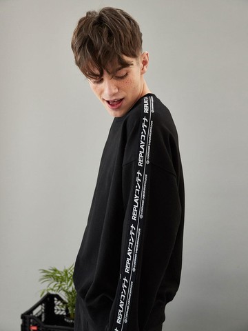 Container Lap Tape Sweatshirt (Black)