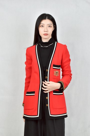 (S) gucci紅色排釦外套