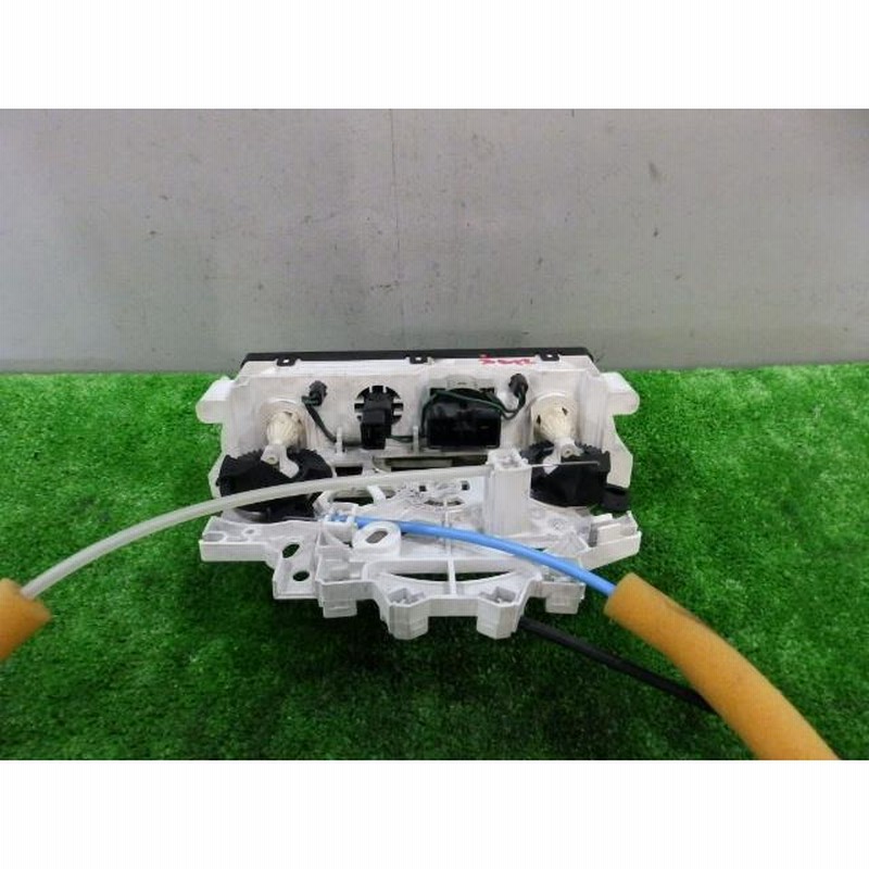 Ryou. エアコンパネルのみ無し トヨタ 純正 ハイエースレジアス 《 KCH46G 》 エアコンスイッチ