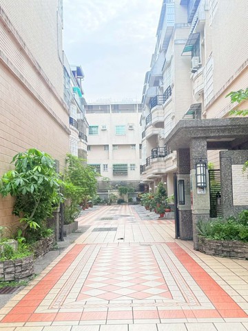 專員小江在鳳山過埤國小精緻社區型透天｜高雄市鳳山區田衙路