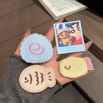 台灣現貨 ✨ 可愛髮飾 頭髮貼 魔髮貼 魔鬼氈劉海貼 可愛小食記 劉海貼 劉海夾 髮卡 髮飾 邊夾 頭飾 魔術貼 米菲