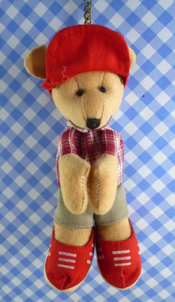 【震撼精品百貨】日本精品百貨~絨毛鎖圈-站姿熊-紅戴帽