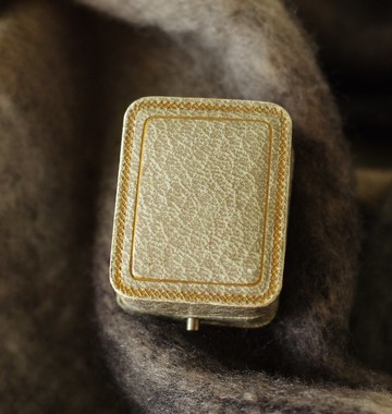 老又好古董珠寶 Vintage 法國購入之皮質珠寶盒展示盒 項鍊 W760