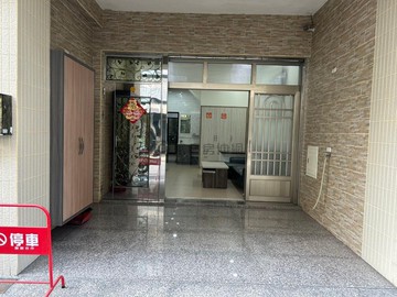 鳳翔特區一手屋大地坪7米臨路翻新騎樓美透天｜高雄市鳳山區中山東路