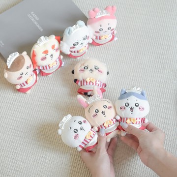 【快速出貨】iSNEAKERS｜日本 Chiikawa 吉伊卡哇 餐廳女僕系列 吊飾