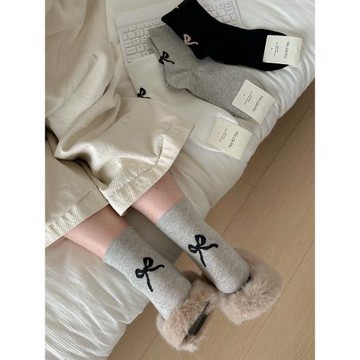 堅果媽咪 蝴蝶結襪子女中筒襪春秋冬季款韓國可愛日系白色長筒襪