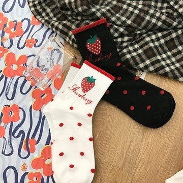 襪子 日系 少女 韓系 ins 網紅款 小草莓 波點 短襪 百搭 簡約 短筒 學生 運動襪 軟妹 百搭 中筒襪