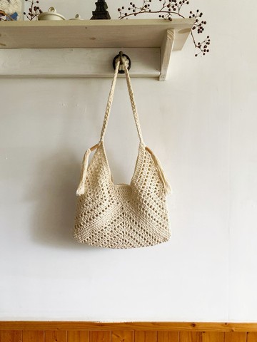 【好日手作】Handmade。韓國棉線手工鉤針編織米白流蘇鏤空側背包