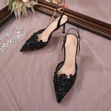 JP Queen New York 復古珍珠蕾絲大小碼尖頭綢緞後空細高跟涼鞋(2色跟高可選)