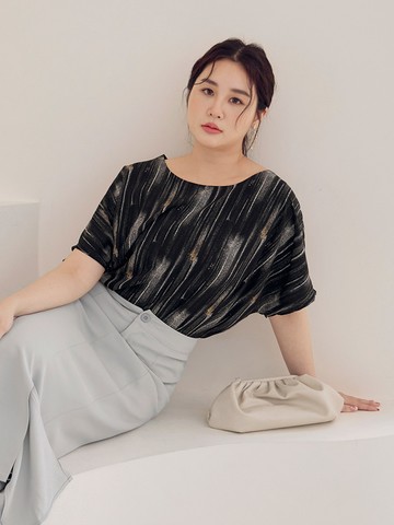 雲朵自訂款-水墨感色彩大U領連袖上衣