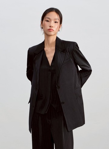 條紋不對稱造型西裝外套