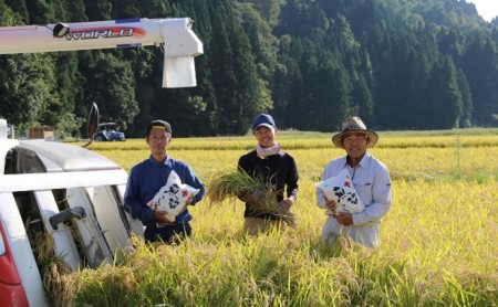 農家直送！ 魚沼産 コシヒカリ 無洗米 60kg 毎月5kgを12ヶ月間お届け （ 米 定期便 12ヶ月 こしひかり 5kg お米 こめ コメ 魚沼産コシヒカリ 魚沼 新潟 魚沼産こしひかり おこめ 白米 精米 定期 お楽しみ 12回 ）