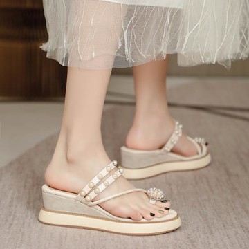 坡跟涼鞋2025年新款女夏季中跟夾趾一字帶時裝高跟仙女風羅馬厚底