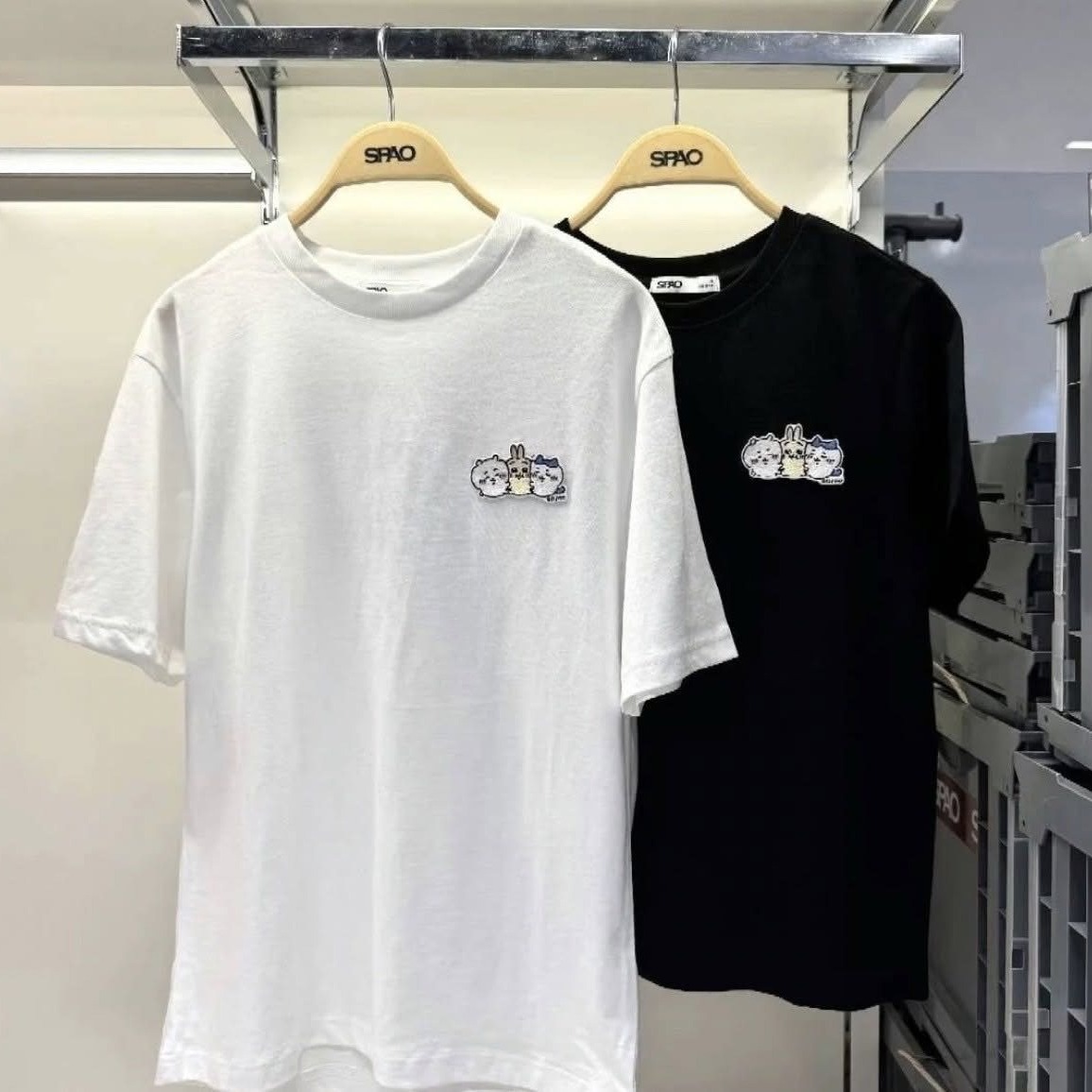 Chiikawa吉伊卡哇X韓國SPAO聯名款-短袖兩件組 情侶衣 休閒衣 短袖上衣 情侶T-shirt 黑白上衣 素T 女生送禮 男生送禮 純棉衣 交換禮物 情人節送禮 水瓶座生日快樂 生日禮物