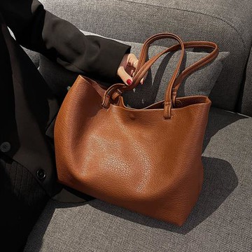 高級感大容量軟包包女春夏2025新款潮小眾設計韓版復古單肩托特包