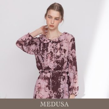 現貨【MEDUSA 曼度莎】粉色暈染小荷葉綁帶雪紡上衣（M-XL）｜雪紡上衣 暈染上衣 女長袖上衣