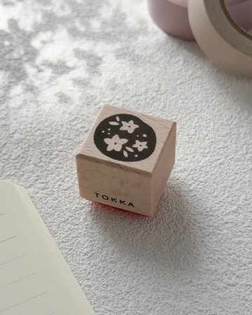 小花的 2×2 公分 方形橡膠印章 | 星星綻放的庭院 自然系圖案