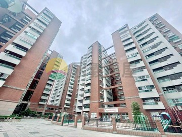 岡山蛋黃區｜勵志新城乙區｜高樓河景３房獨立平車｜高雄市岡山區河堤路二段