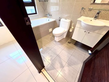 國際湯城高樓層景觀三房車大中島廚房雙衛浴開窗｜桃園市龜山區光峯路