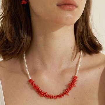 歐美設計款淡水珍珠拼接紅色海竹項鏈時髦氣質優雅短款鎖骨毛衣鏈