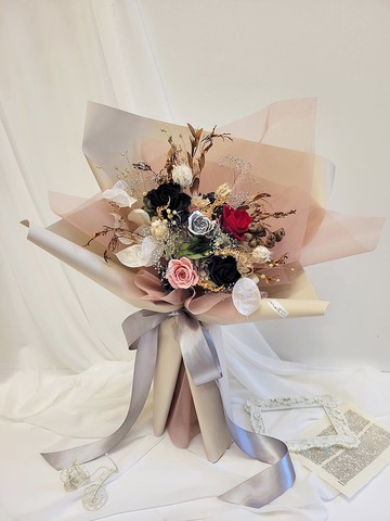 典雅奶茶粉玫瑰花束 不凋花 永生花 乾燥花 情人節花束 求婚花束