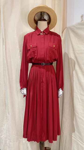 勃根地百褶長袖洋裝