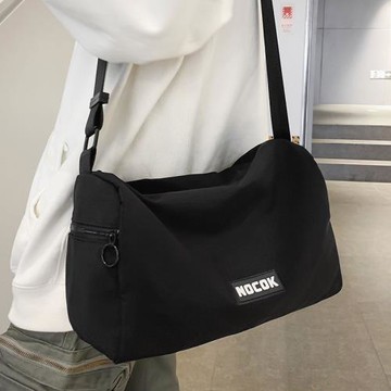 學生上課百搭通勤休閑尼龍單肩包包女2025新款運動風健身時尚大包