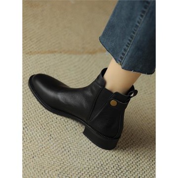 英倫風真皮小短靴女軟皮軟底春秋單靴圓頭粗跟切爾西靴大碼42裸靴