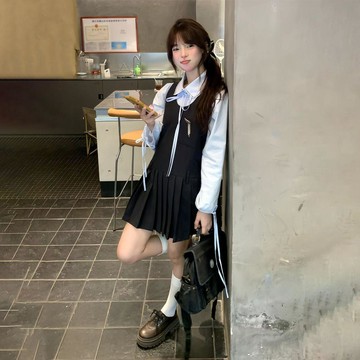 （免運）🌷臺灣出貨🌷佳儷塑形衣坊韓系時尚學院風一整套穿搭百褶背心連衣裙女學生+娃娃領藍色襯衫