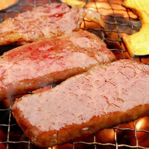 肉 牛肉 和牛 米沢牛 ロース モモ 焼き肉用  500g 2〜3人前  冷蔵便 黒毛和牛 牛肉 ギフト プレゼント