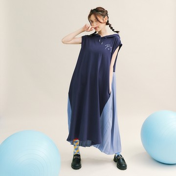 【Dailo】熊熊後盒褶連帽無袖背心洋裝 藍 花灰