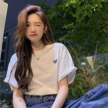 夏季爆款💖2022夏季新款短袖t恤女愛心刺繡簡約大碼寬鬆顯瘦百搭ins圓領上衣 JWOA