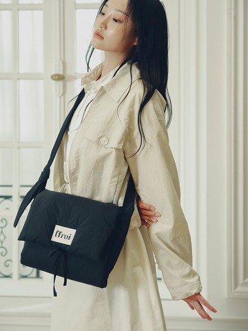 Breeze M Cross Bag (2 Colors)