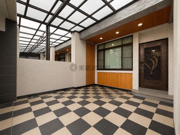 小歐班X收藏一棟住得久，也住得有質感的車墅｜台南市永康區二王路
