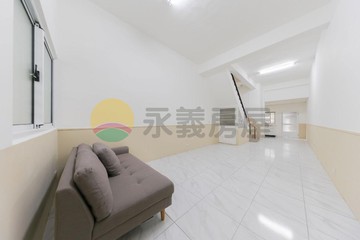 陽明國中 ✨前路後巷採光透天✨屋況良好｜高雄市三民區義華路