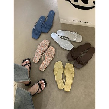 法式晚風拖鞋外穿女鞋子2025年新款夏天平底夾趾細帶銀色涼拖涼鞋